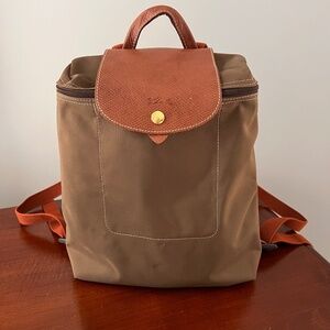 Longchamp Le Pliage Medium Backpack